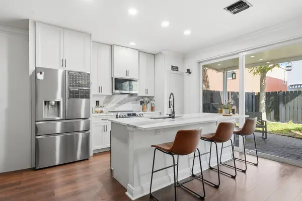 3221 Johns Place, Palm Springs, FL 33461