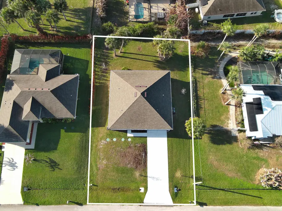 450 Kendall Avenue, Sebastian, FL 32958 - #3