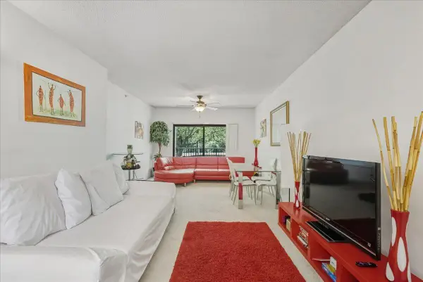 2105 Lavers Circle #212, Delray Beach, FL 33444