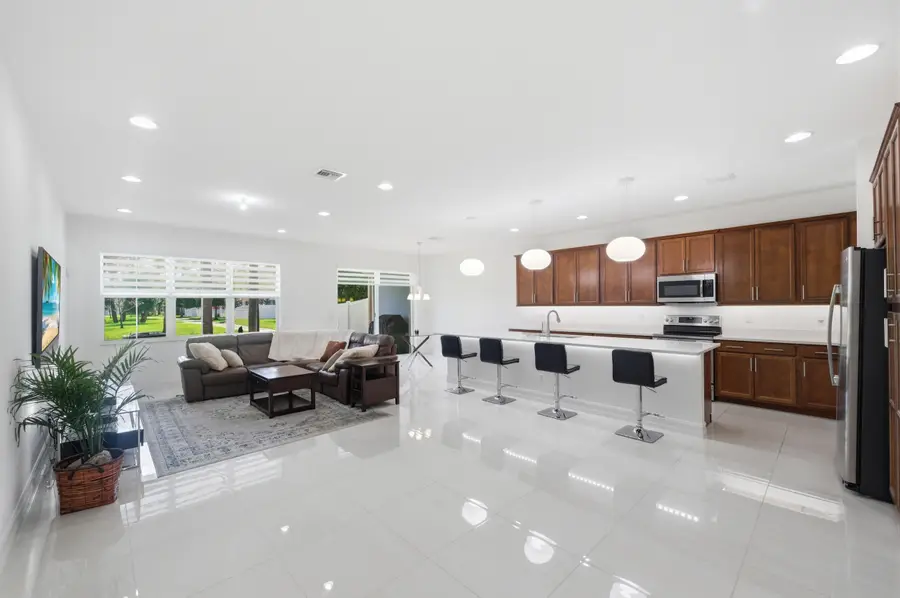 54 Palm Lane, Royal Palm Beach, FL 33411 - #3