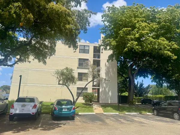 110 Lake Emerald Drive #404, Oakland Park, FL 33309