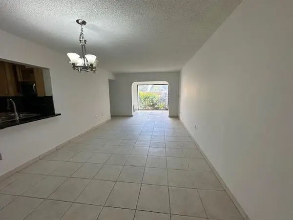 10237 NW 9th St Circle #108-4, Miami, FL 33172