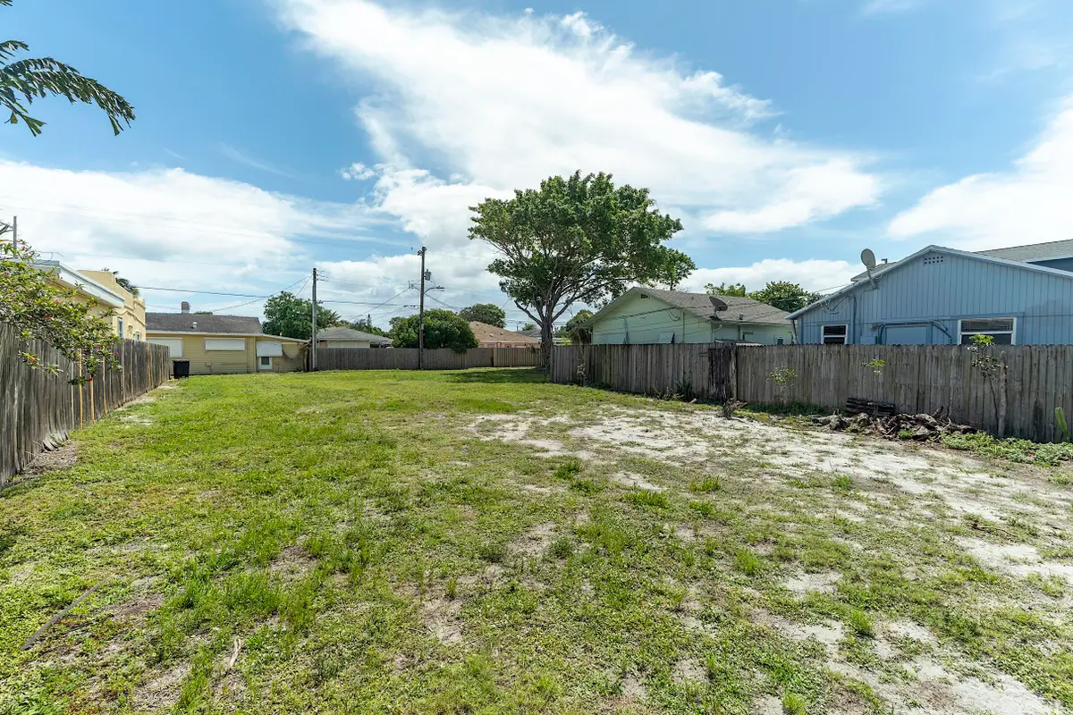 628 N K Street, Lake Worth Beach, FL 33460 - #1