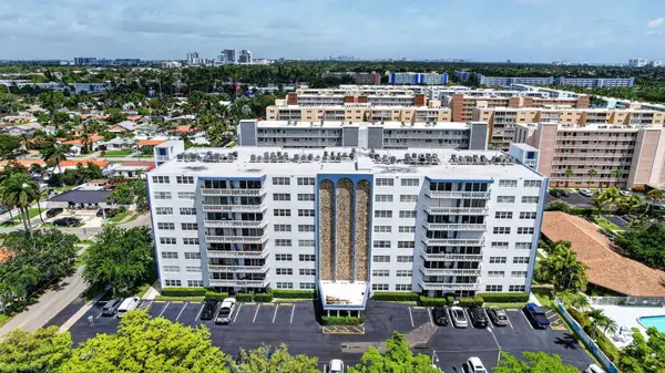 400 NE 12th Avenue #405, Hallandale Beach, FL 33009