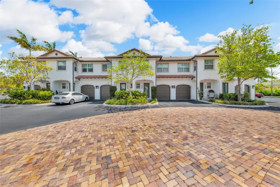 1327 SE 3rd Avenue, Pompano Beach, FL 33060 - #2