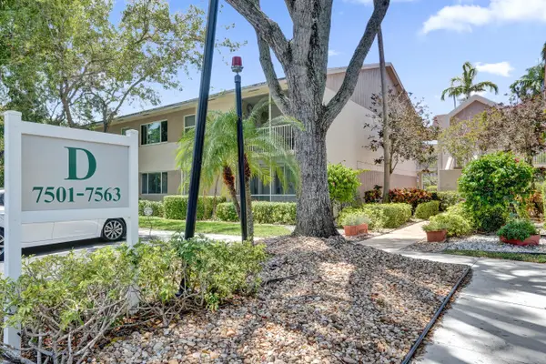 7557 Trent Drive #213, Tamarac, FL 33321