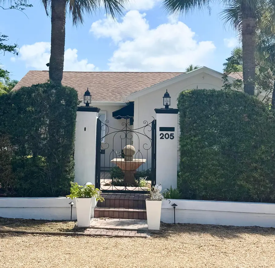 205 N 18th Ave Avenue N, Lake Worth Beach, FL 33460 - #2