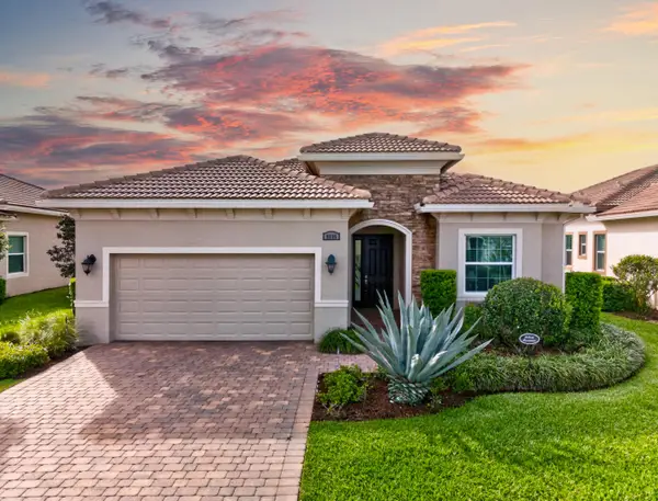 8695 SW Carrara Way, Port St Lucie, FL 34987