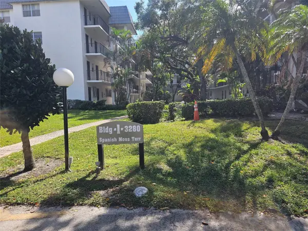 3280 Spanish Moss Terrace #209, Lauderhill, FL 33319
