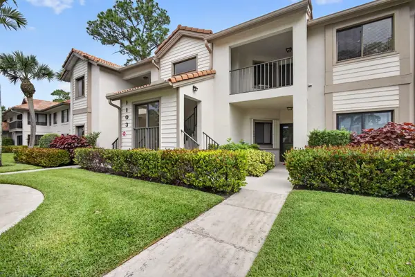 1103 Duncan Circle #202, Palm Beach Gardens, FL 33418