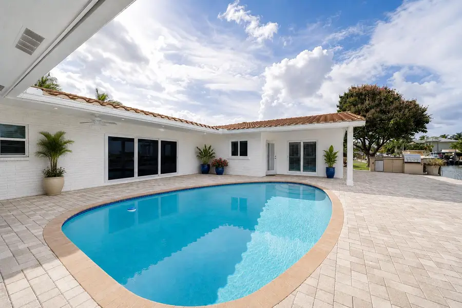 2401 SE 8th Court, Pompano Beach, FL 33062 - #3