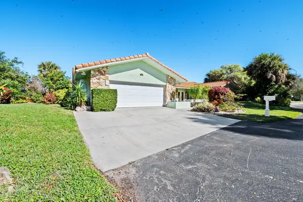 301 Jacaranda Drive, Plantation, FL 33324