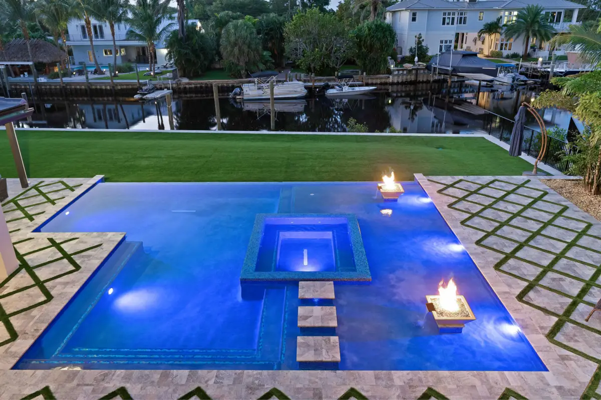 261 Old Jupiter Beach Road, Jupiter, FL 33477 - #1