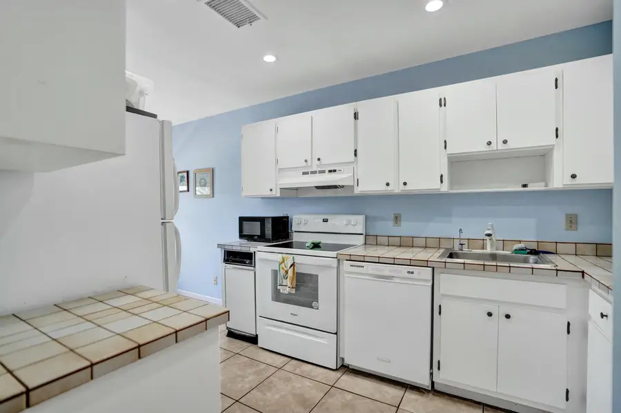 19 Stratford Drive E #Unit F, Boynton Beach, FL 33436 - #3