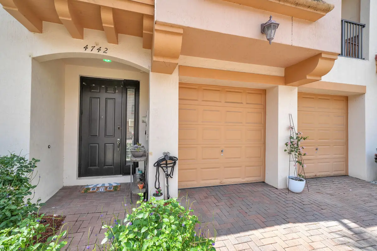 4742 Grand Cypress Circle N, Coconut Creek, FL 33073 - #1