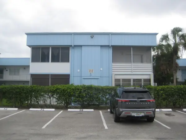 401 Saxony Drive #401-i, Delray Beach, FL 33446