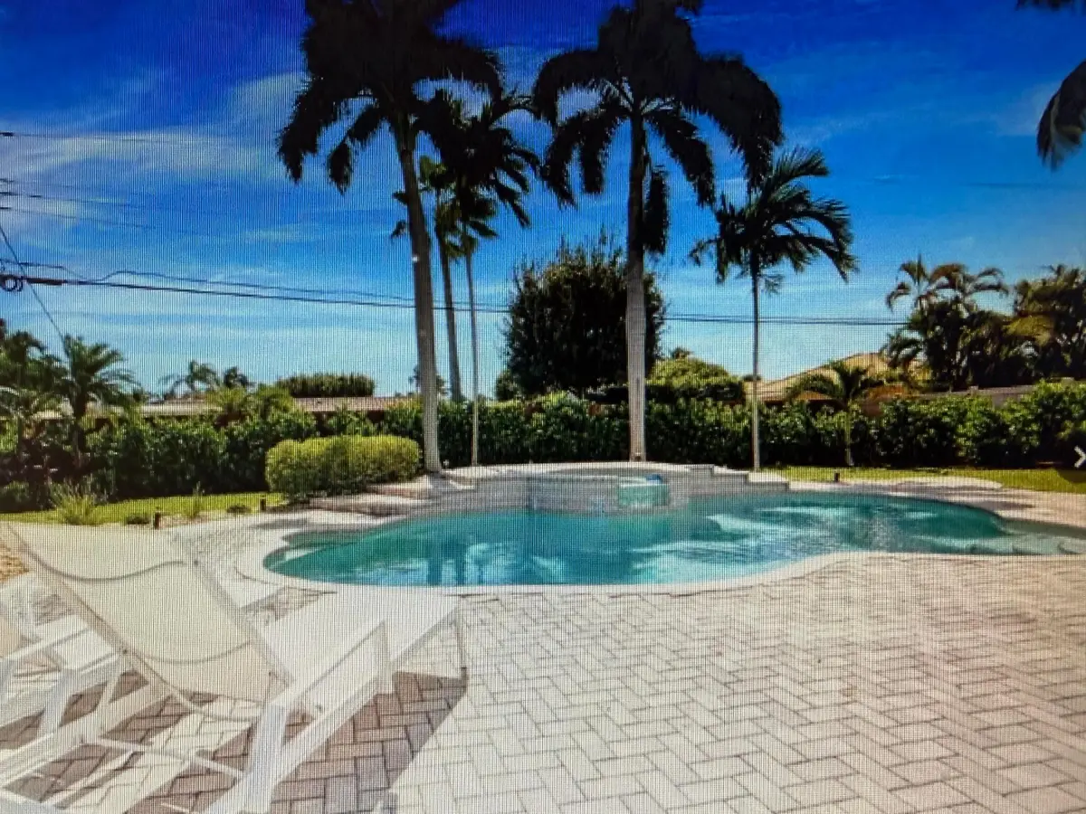 70 SE 10th Street, Pompano Beach, FL 33060 - #1