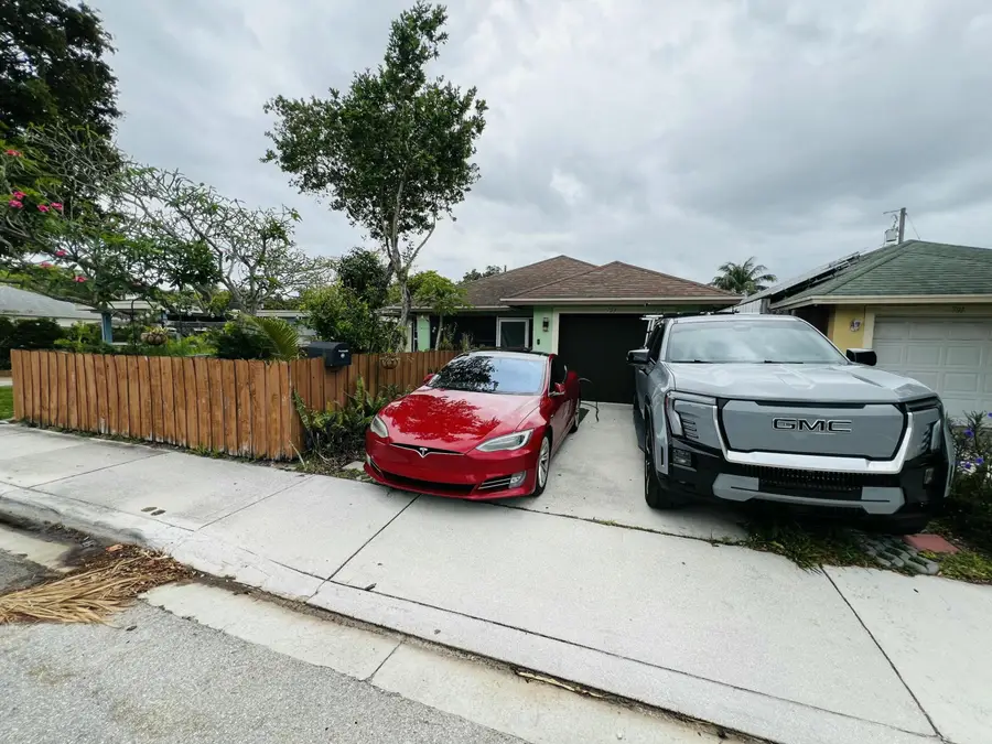 703 S A Street S, Lake Worth Beach, FL 33460 - #3