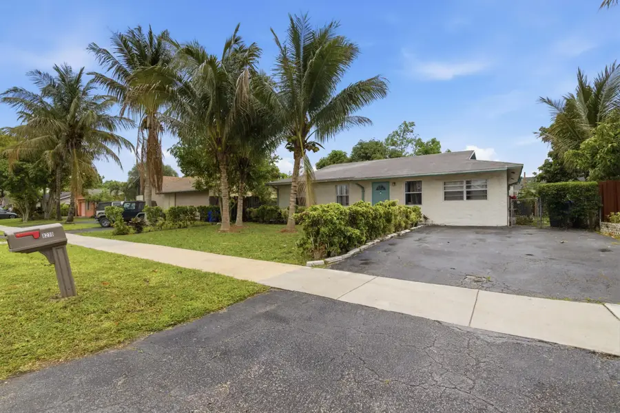 8230 SW 4th Place, North Lauderdale, FL 33068 - #3