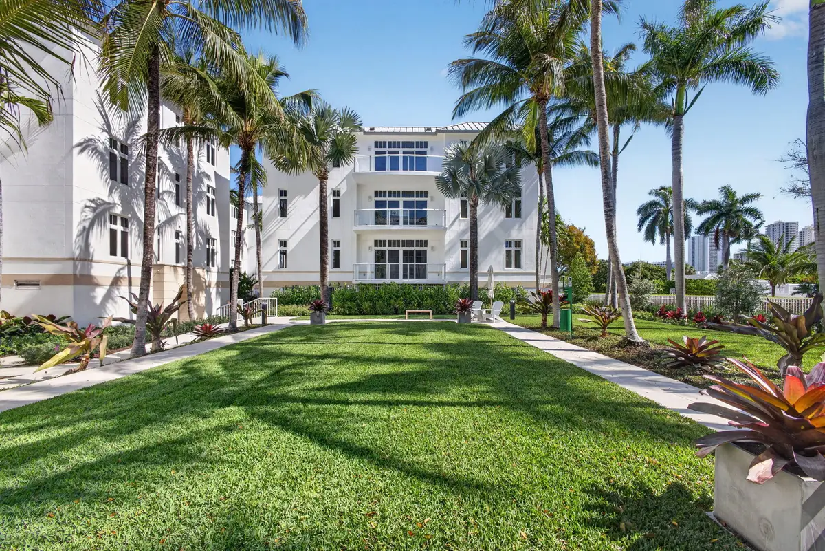 182 Lake Drive #5-301, Palm Beach Shores, FL 33404 - #1