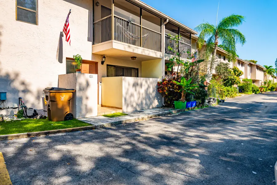 740 SE 1st Way #101, Deerfield Beach, FL 33441 - #2