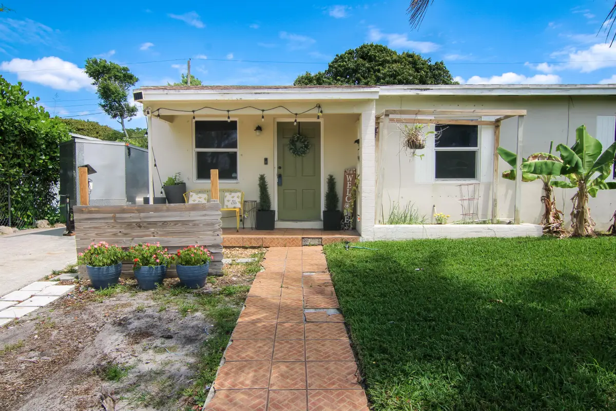 1110 14th Court S, Lake Worth Beach, FL 33460 - #1