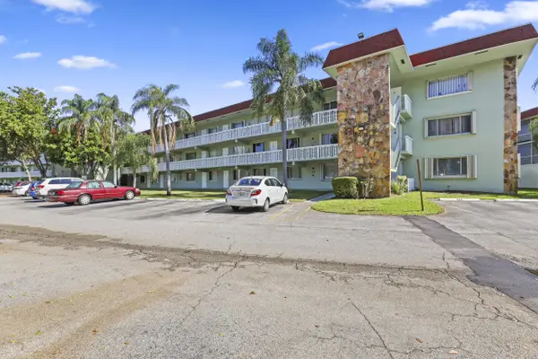 3100 Springdale Boulevard #308, Palm Springs, FL 33461