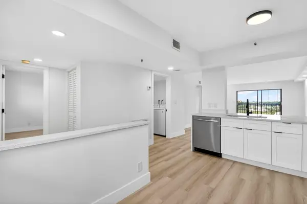 6866 Huntington Lane #707, Delray Beach, FL 33446