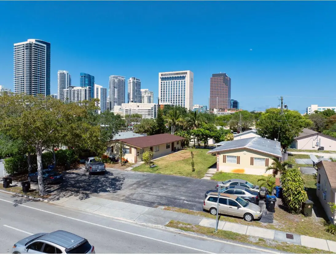 638 SW 4th Avenue, Fort Lauderdale, FL 33315 - #1