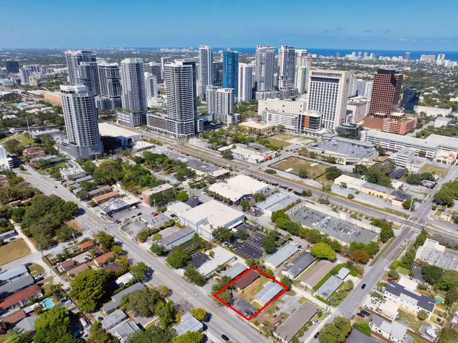 638 SW 4th Avenue, Fort Lauderdale, FL 33315 - #3