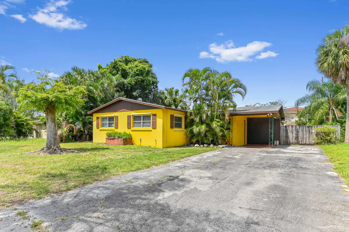 877 Sarazen Drive, Lake Belvedere Estates, FL 33413 - #1