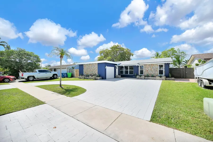 11600 NW 30th Place, Sunrise, FL 33323 - #2
