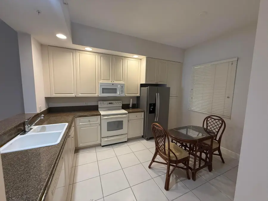 11 W Harbour Isle Dr W #105, Fort Pierce, FL 34949 - #3
