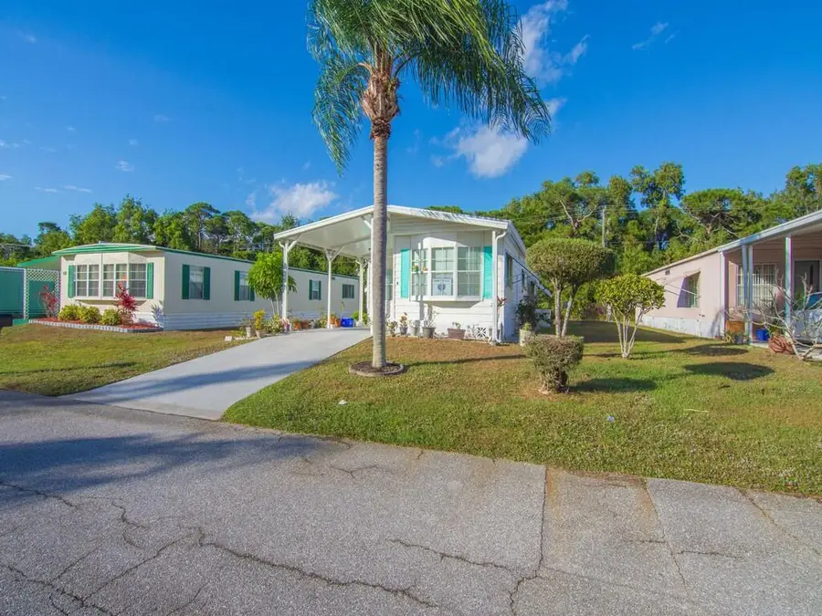 8 Novedades, Port Saint Lucie, FL 34952 - #3