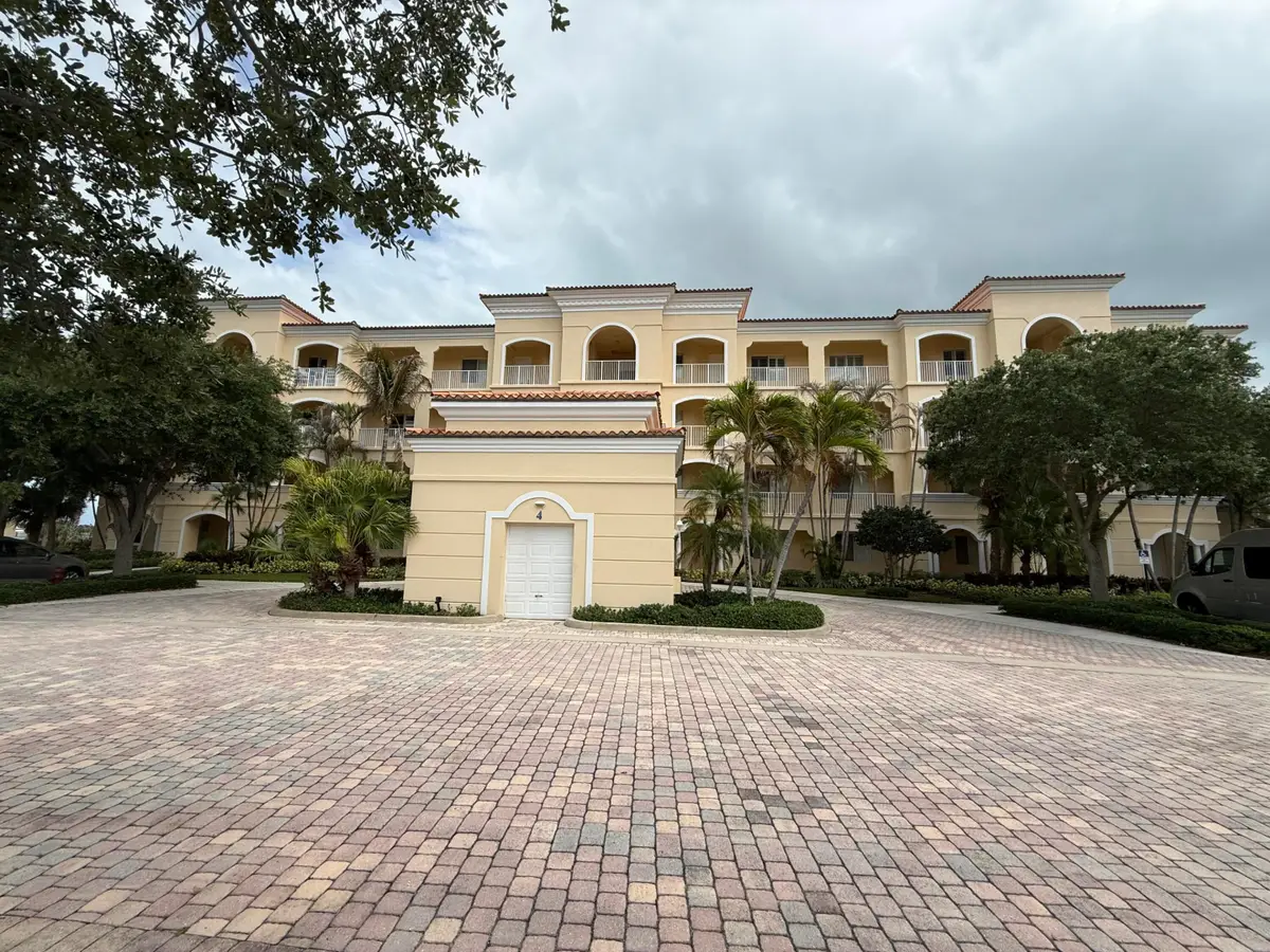 4 Harbour Isle Drive E #Unit 204, Fort Pierce, FL 34949 - #1