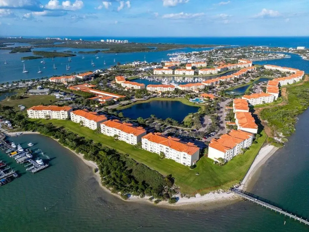 27 Harbour Isle Drive W #305, Fort Pierce, FL 34949 - #1