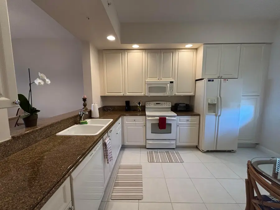 27 Harbour Isle Drive W #305, Fort Pierce, FL 34949 - #3