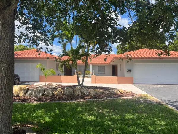3310 NW 90th Avenue #3310-3310s, Coral Springs, FL 33065