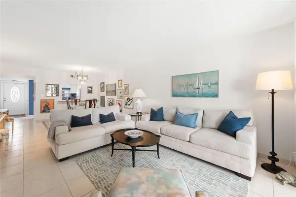 9420 S Hollybrook Lake Drive #109, Pembroke Pines, FL 33025