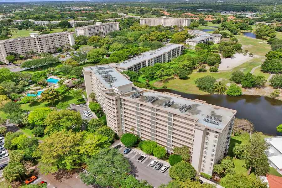 3499 Oaks Way #Unit 205, Pompano Beach, FL 33069 - #2