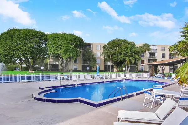 300 Waterway Drive S #407, Lantana, FL 33462