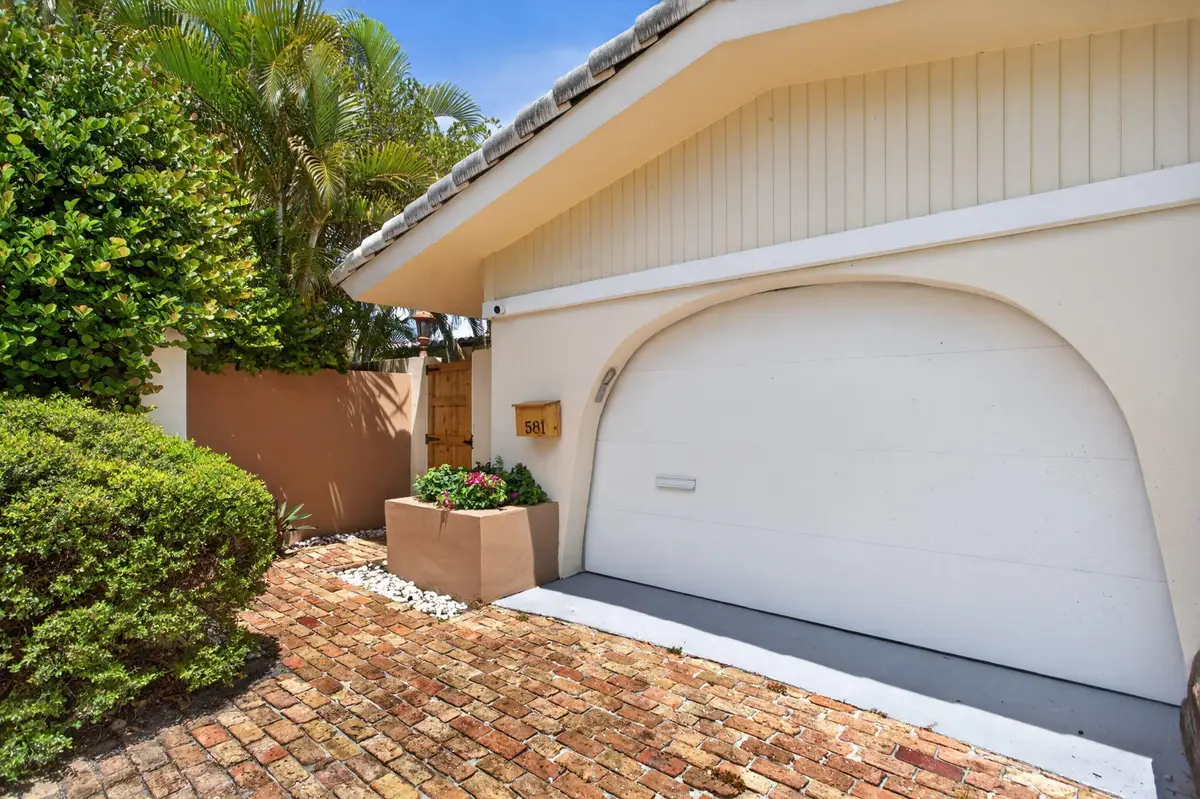581 SE 11th Street, Pompano Beach, FL 33060 - #1