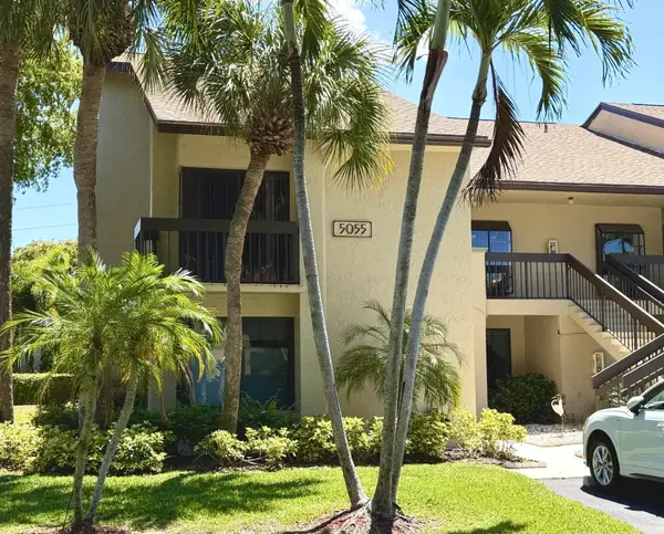 5055 Oakhill Lane #221, Delray Beach, FL 33484