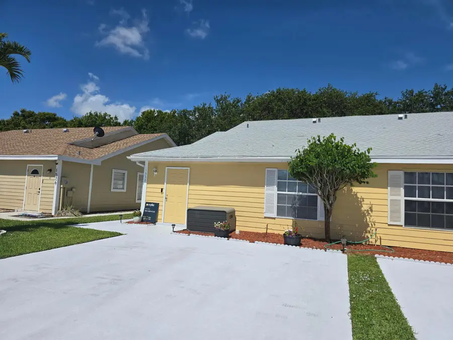 1530 Royal Forest Court, West Palm Beach, FL 33406 - #2