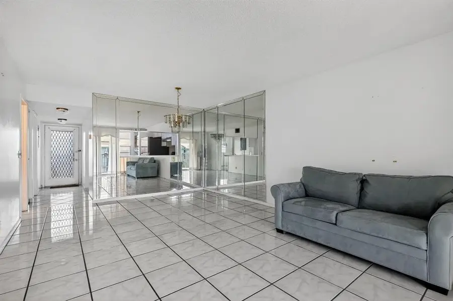 650 SW 124th Terrace #404 P, Pembroke Pines, FL 33027 - #3