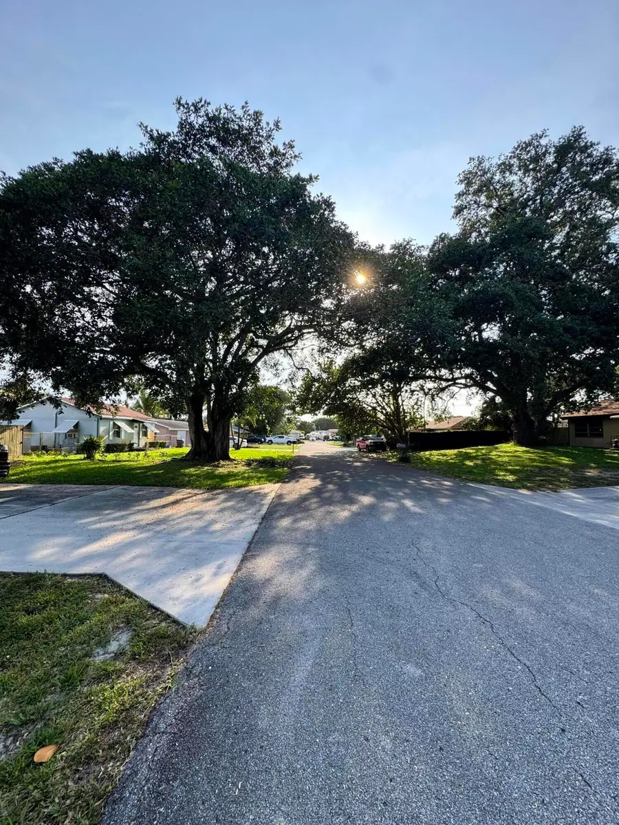 3344 Plaza Place, Lake Worth, FL 33462 - #2
