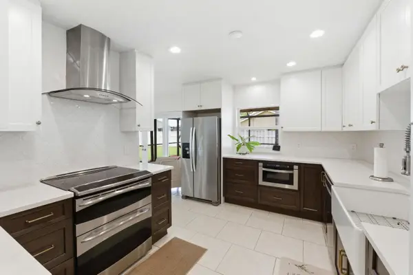 7215 NW 43rd Street, Coral Springs, FL 33065