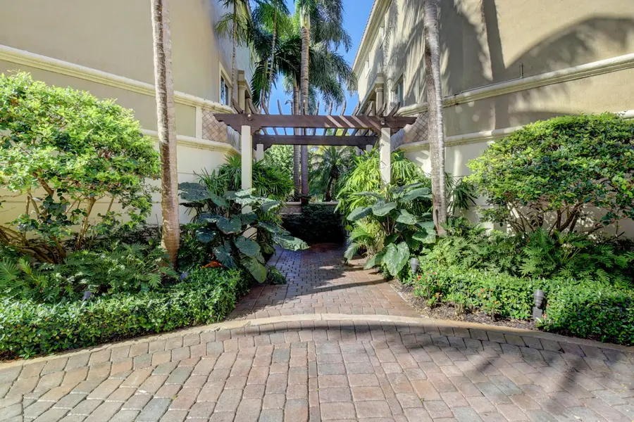 921 Osceola Drive #Unit 4, Boca Raton, FL 33432 - #3