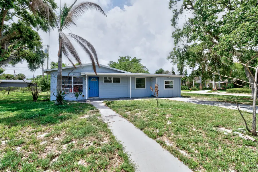 775 SW 4th Pl Place Sw, Vero Beach, FL 32962 - #3