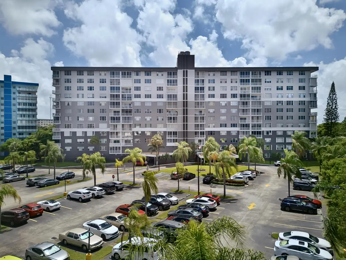 3850 Washington Street #212, Hollywood, FL 33021 - #1